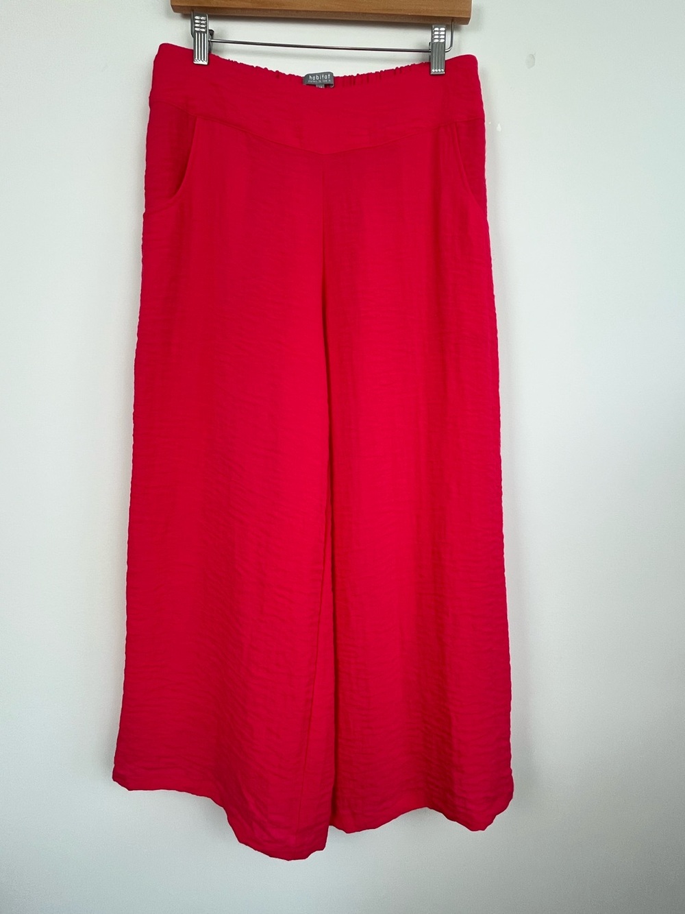 Habitat hot pink rayon nylon wide leg pull on pants, medium.